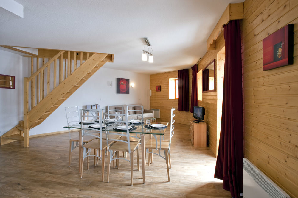 Les Balcons De Recoin - Chamrousse Aparthotel Kültér fotó